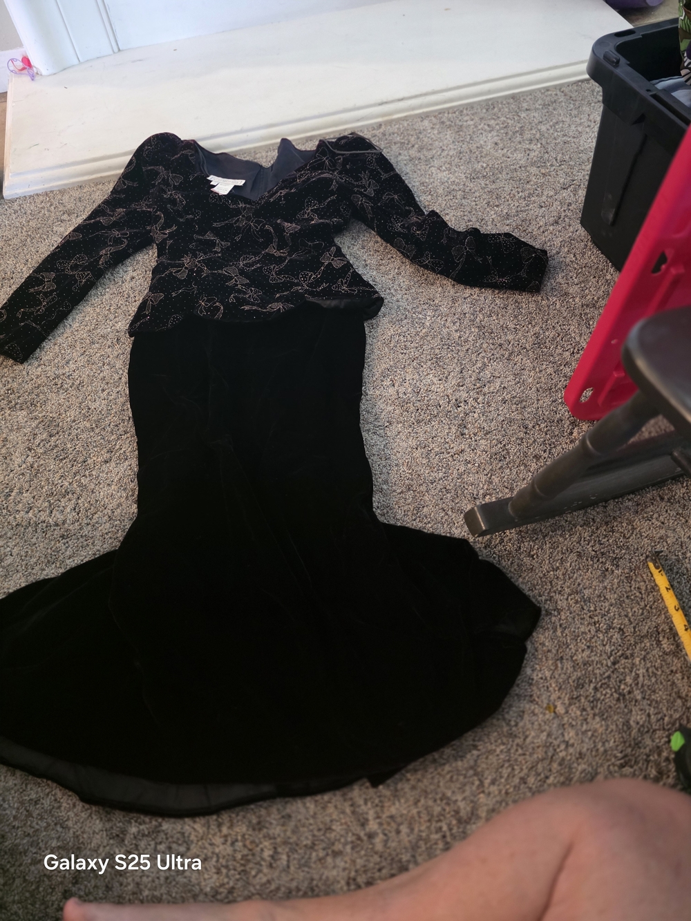Scott McClintock Black Velvet Long Sleeve Evening Gown with Shimmer Bodice
